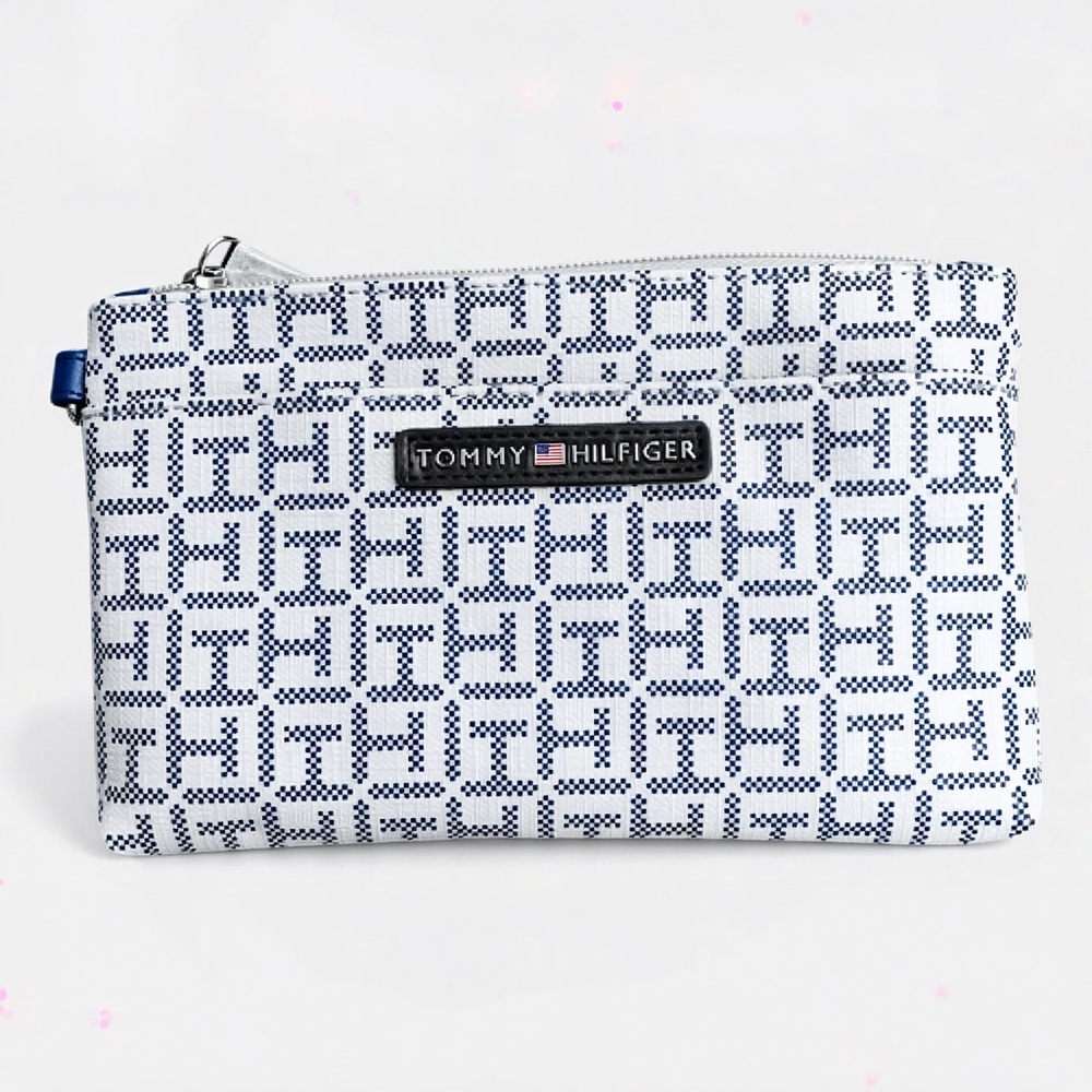 Tommy Hilfiger Women’s Jacquard Blue and White Wristlet Wallet